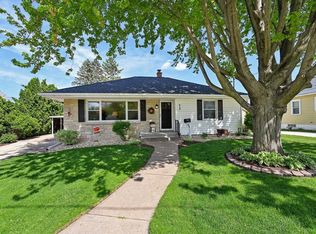 218 S Main St, Oregon, WI 53575