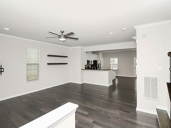 4th image of 3043 Potomac River Pkwy #1