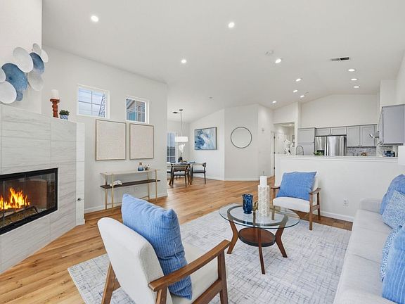 2nd image of 123 Positano Cir