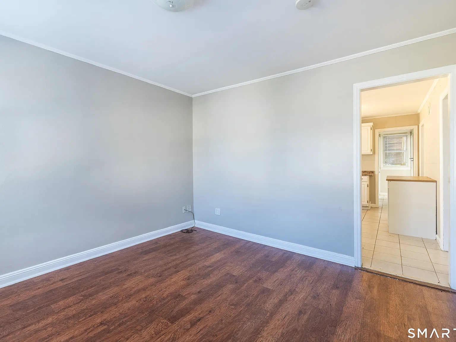 3 bed, 1.0 bath, 903 sqft, $2,000 — Photo 2