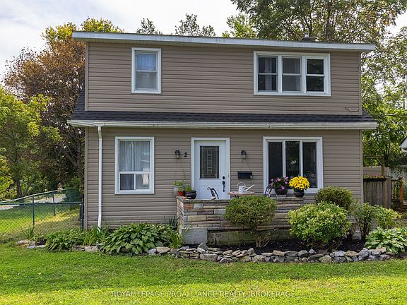 4th image of 2 Dunkirk Ave