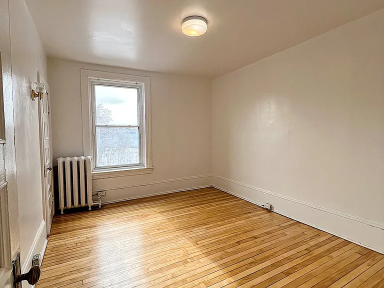 191 McLeod St #2/3 — Photo 12