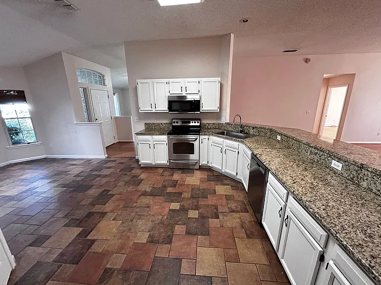 1449 Blue Heron Ln E — Photo 19