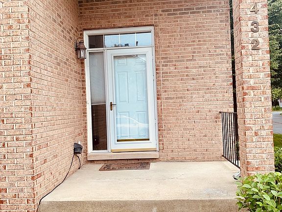 2nd image of 432 W Parkside Dr