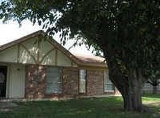 103 Mountain View Dr, Azle, TX 76020