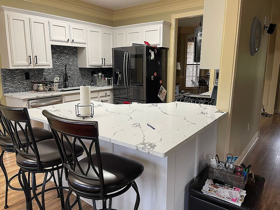 2nd image of 37152 Cobblestone Ave