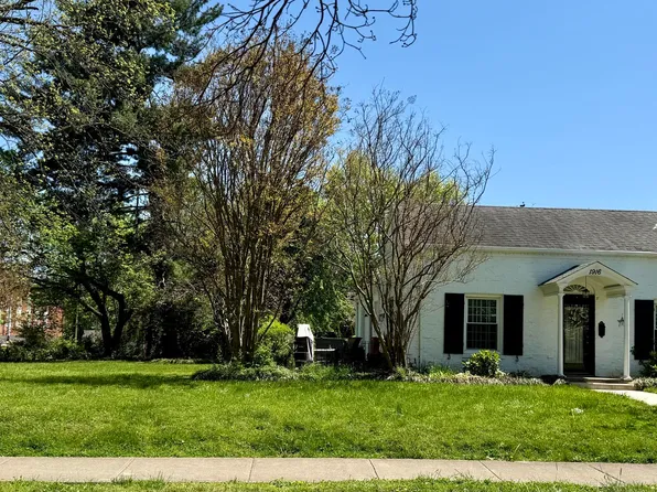 1916 Emoriland Blvd, Knoxville, TN 37917