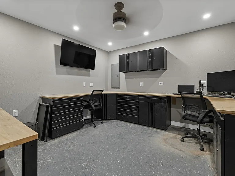13239 Commodore Rd — Photo 29