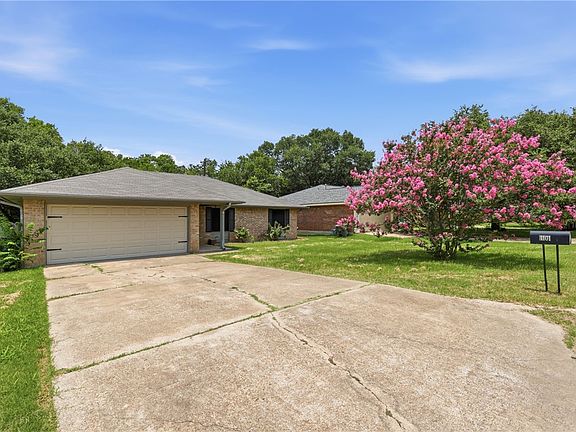 2nd image of 4101 Willow Oak St