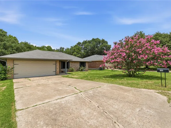 4101 Willow Oak St, Bryan, TX 77802