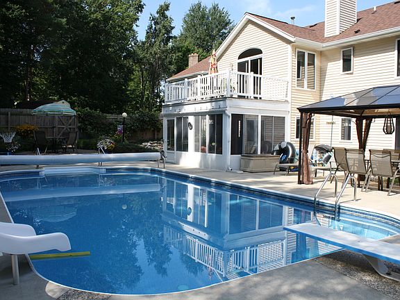 POOL AREA & THREE SEASON ROOM