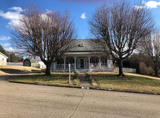 710 Harpold Ave, Ravenswood, WV 26164