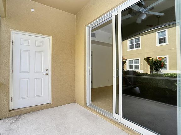 5th image of 8560 Oakshade Cir Unit 101
