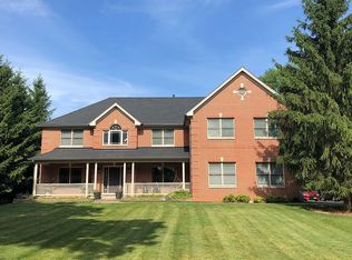 4725 Roslyn Rd, Downers Grove, IL 60515