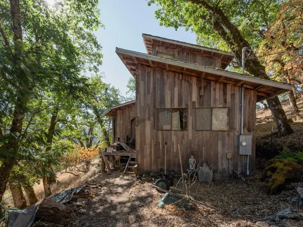 5275 First Gate Road, Willits, CA 95490