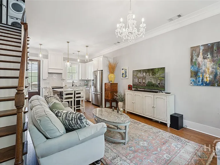 714 Tattnall St — Photo 3