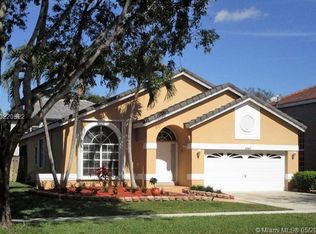 10411 Lima St, Hollywood, FL 33026