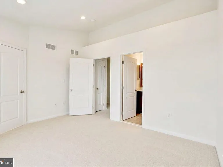 43140 Whelplehill Ter — Photo 15