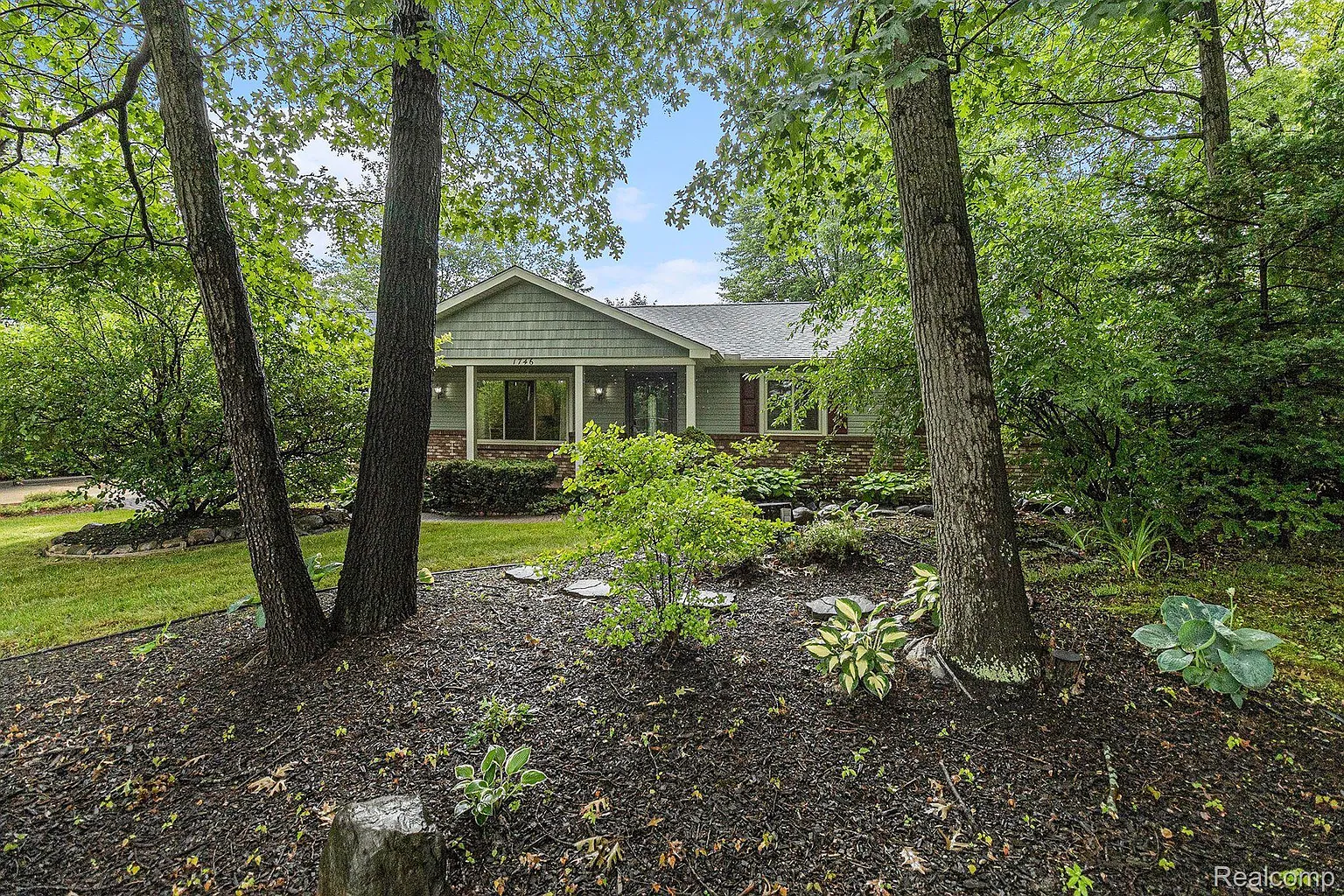 1746 Ridge Rd photo 1