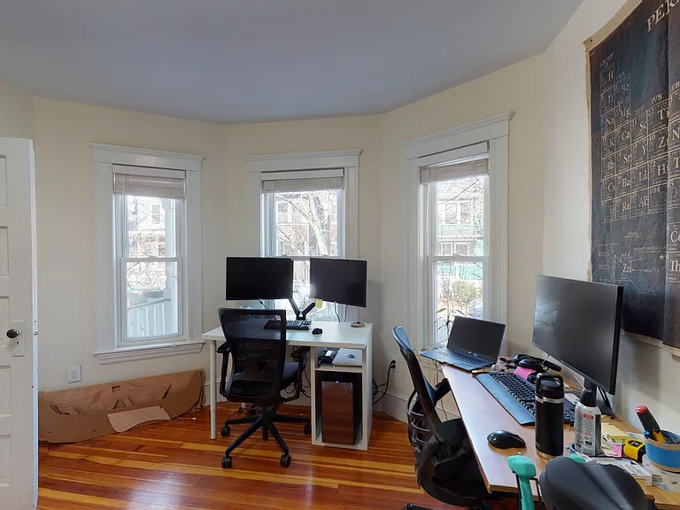 652 Green St — Photo 15
