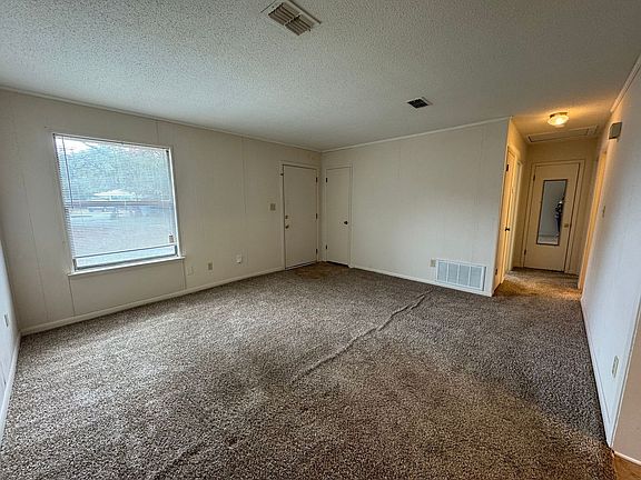 3rd image of 3402A Greenbriar Ct