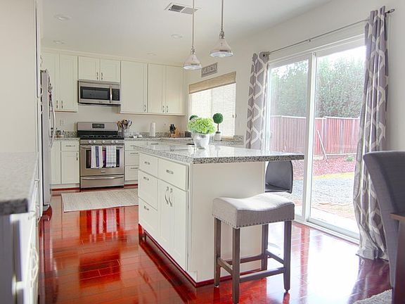 2nd image of 4571 Meadowhurst Ct