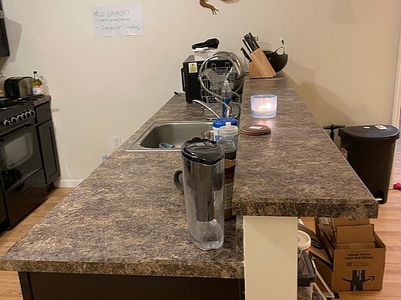 5th image of 121 S 43rd St #105