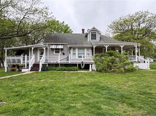 507 W Hale St, Spring Hill, KS 66083