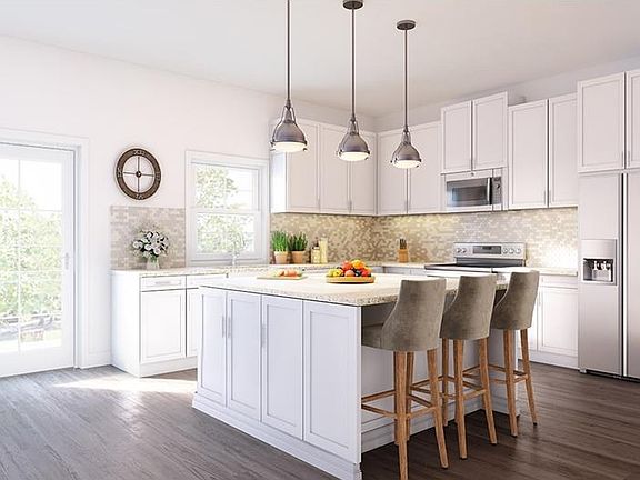 4th image of 962 Highland Ave #29