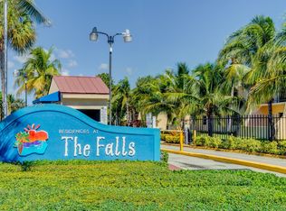 Residences At The Falls, Miami, FL 33176