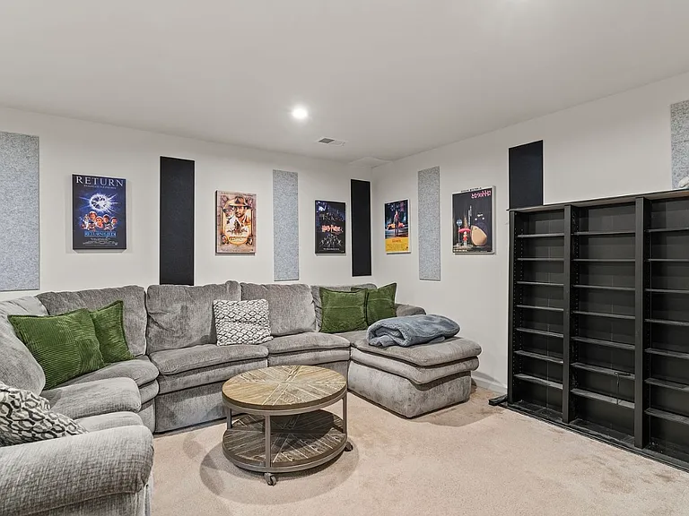 2066 Elm Tree Ct — Photo 10