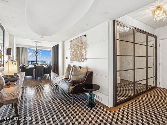 3rd image of 1040 N Lake Shore Dr APT 26D