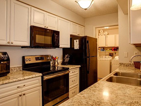 5th image of 5984-1 Meadowcreek Dr