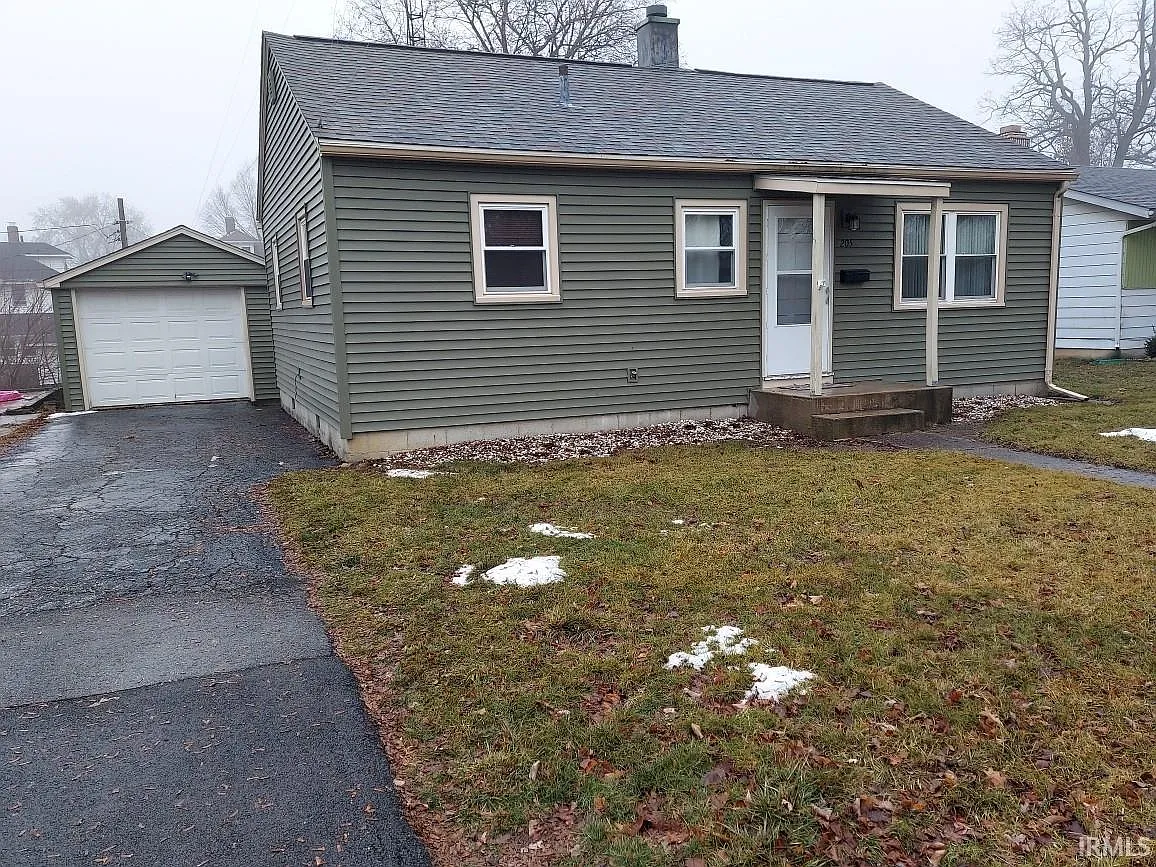 205 McCarty St photo 1