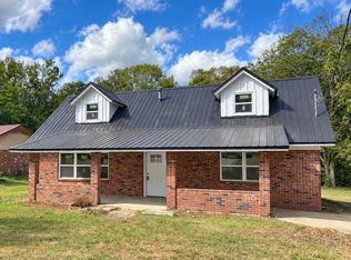 131 Grove St, West Point, MS 39773
