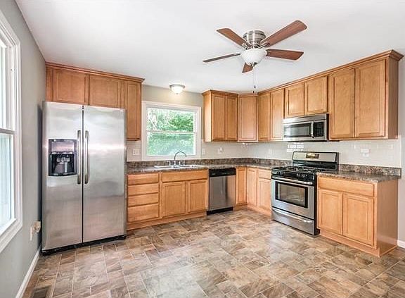 updated kitchen - all appliances stay!