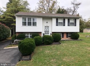 11030 Hickory School Rd, Williamsport, MD 21795