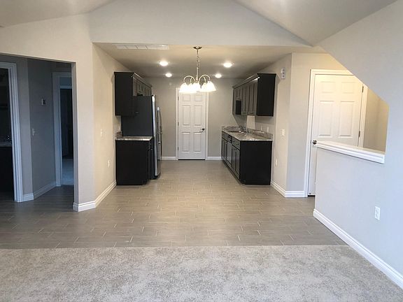 4th image of 56451 Long Island Dr