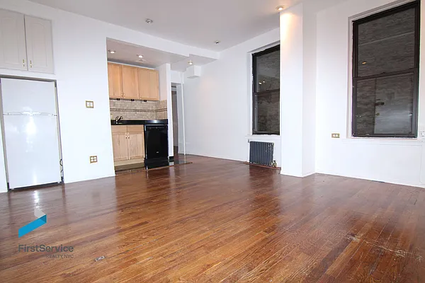 Rented by FirstService Realty (legacy) | media 23