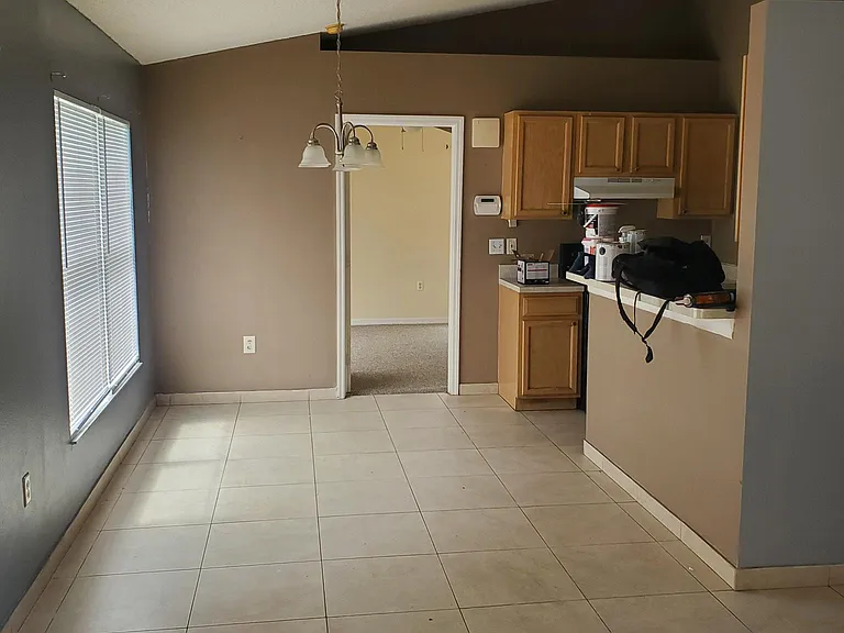 555 Hummingbird Ct — Photo 8