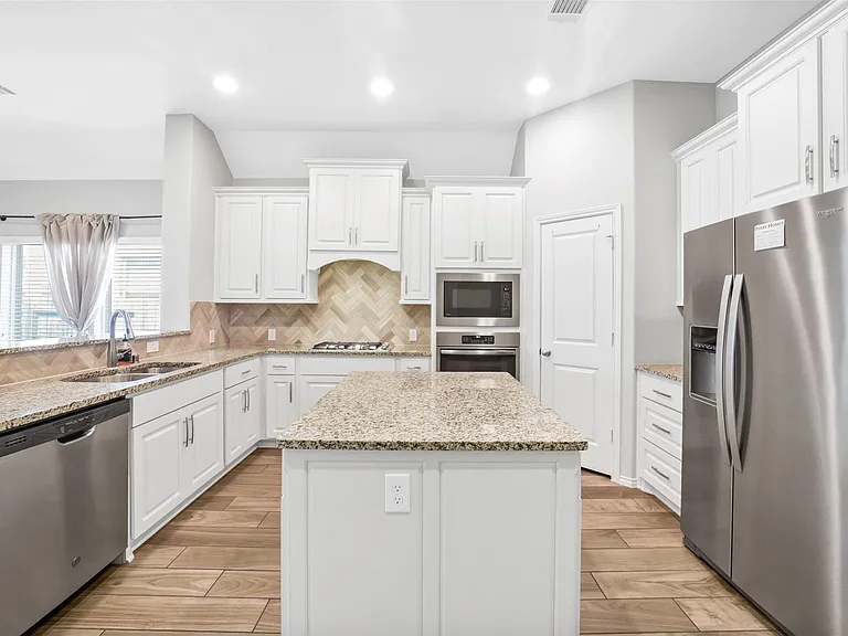 24247 Via Vitani Dr — Photo 11
