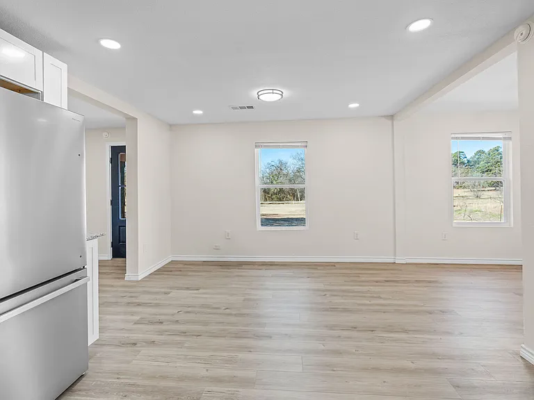 6306 FM 144 N — Photo 11