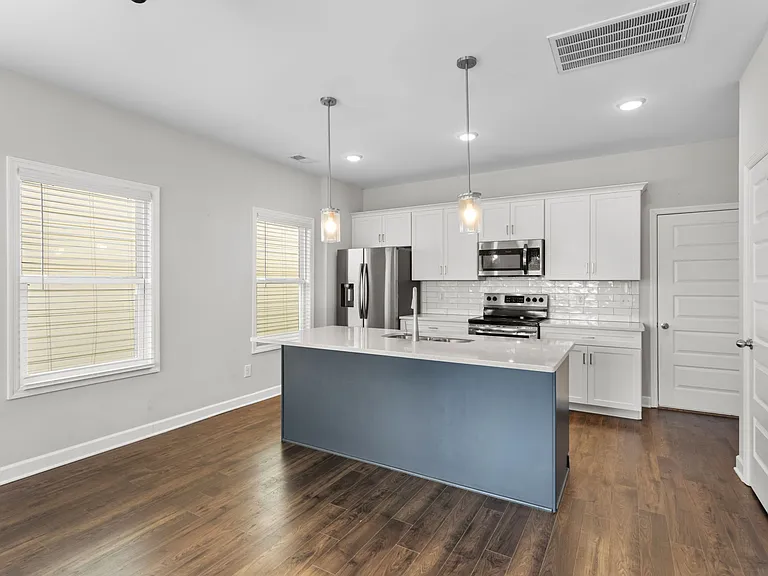 1067 Emery Bay Cir — Photo 11