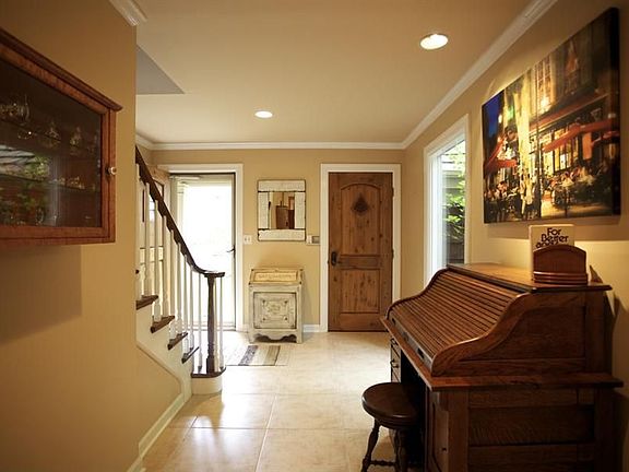 4th image of 2 Court Of Nantucket