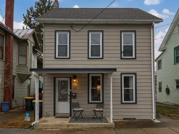 327 W High St, Womelsdorf, PA 19567