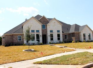 2901 Sunnyside Dr, Ennis, TX 75119