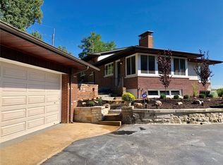 9810 Parkway Dr, Saint Louis, MO