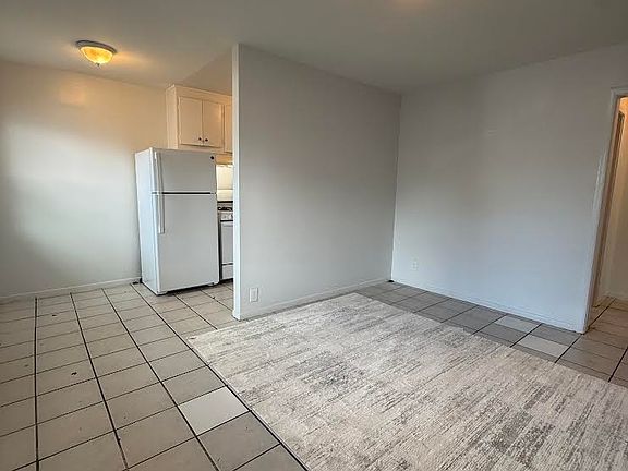 3rd image of 4720 Roosevelt Ave #14