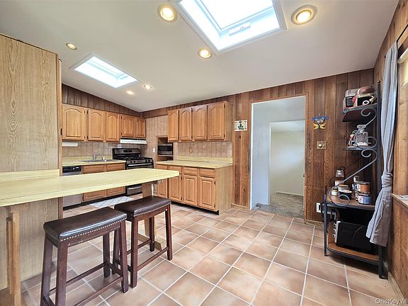 5th image of 27 Peter Road
