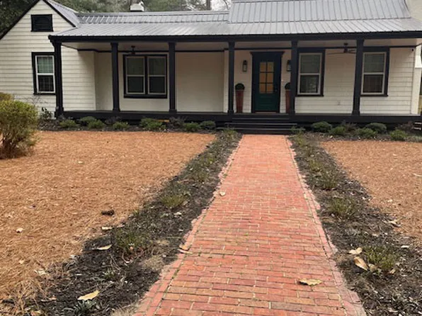 465 Country Club Dr, Southern Pines, NC 28387
